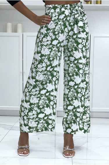 Pantalon palazzo vert et blanc motif fleuris tendance et chic 