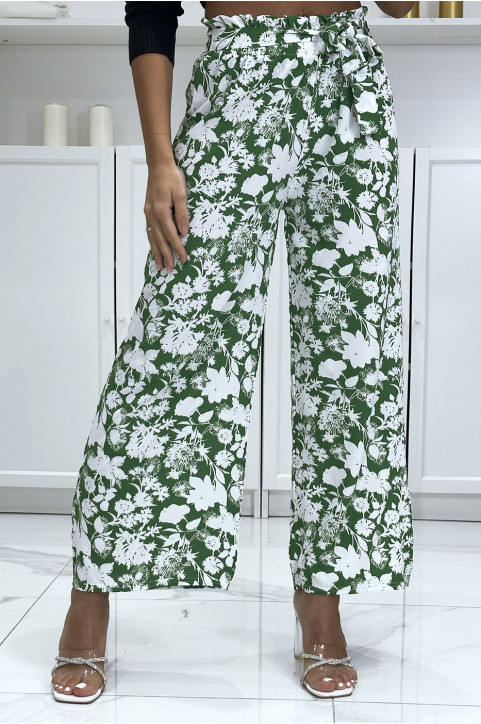 Pantalon palazzo vert et blanc motif fleuris tendance et chic 