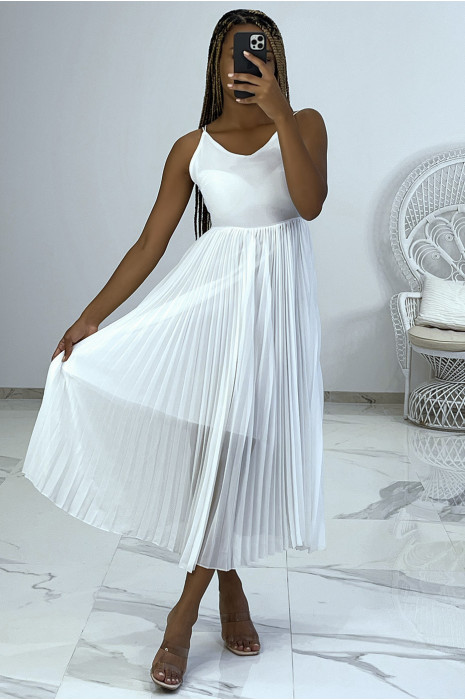 Robe blanche avec jupe plissée style accordéon - 1