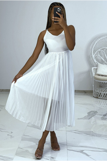 Robe blanche avec jupe plissée style accordéon - 1