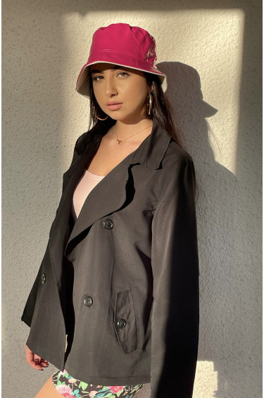Superbe petit paletot noir, les classiques de la mode. Dressing fashion de modeuse - 1
